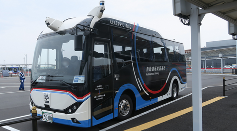 【疑惑】万博でも走った『EVバス』でトラブル相次ぐ「ハンドルが利かない」「いきなりモーター停止…」販売会社関係者は「品質を軽視」政府の後押しで拡大も安全性に懸念