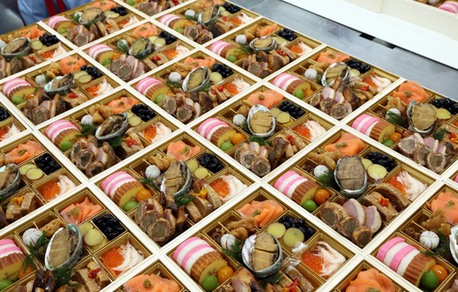 【縁起物】「やめたいのに…」おせち作りが苦しい女性たち　負担感の正体は？