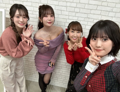 【画像】声優の井口裕香さん、後輩声優と記念撮影する。