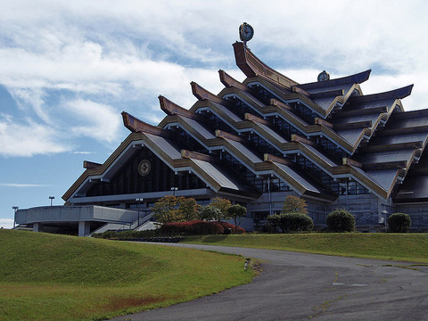 【烏合の衆】巨大宗教施設って趣味全開で良いよな