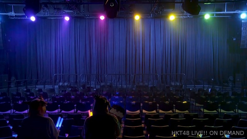 12月24日 チームKⅣ「ここにだって天使はいる」クリスマス・イブ公演スタート！劇場に柵が設置されました