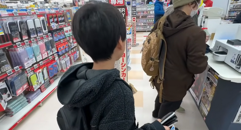お年玉キッズ「Switch2（5万円）買うぞー！」PS5「5万5000円です」
