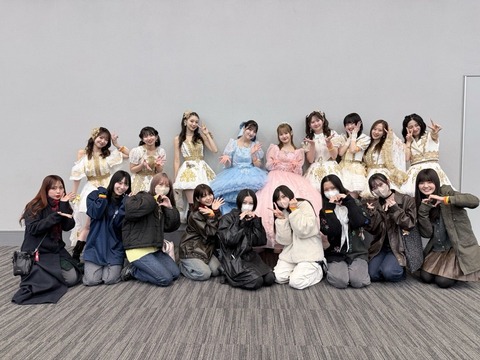 【横アリ】モーニング娘。'25 × アンジュルムの最新集合写真