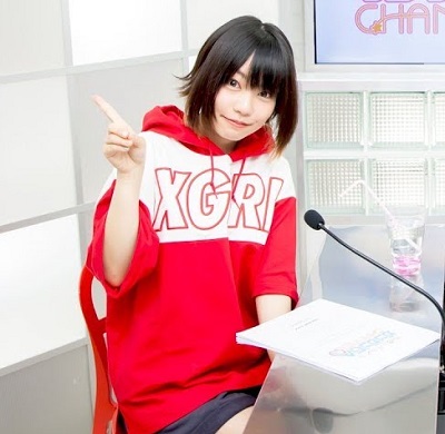 【画像】美少女声優・本渡楓ちゃんの服だけ破けてる件