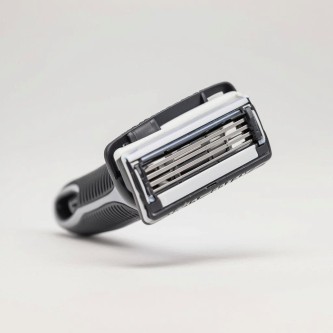 貝印「日本製カミソリです」 日本人「日本製は駄目だ！やっぱりシックやジレットだね」←これ