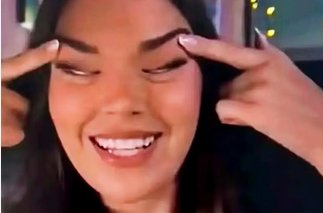 🇫🇮フィンランドのレイシスト国会議員2人、つり目ジェスチャーで処分へ