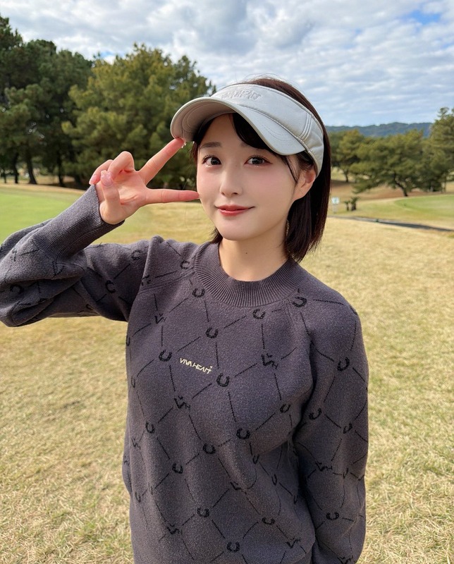 【市村愛里】VIVA HEARTさんのセットアップが 可愛すぎるのでそちらも見てください