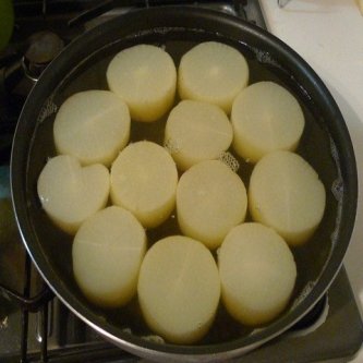 【庶民派】江端妃咲、シンプルすぎるおでん事情