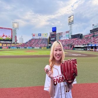 【画像】声優の青山吉能さん、実は隠れ巨だった……