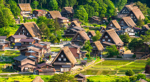 【経済】人口５００人の世界遺産「白川郷」に外国客１１１万人…受け入れ負担大きく観光協会「そろそろ限界」