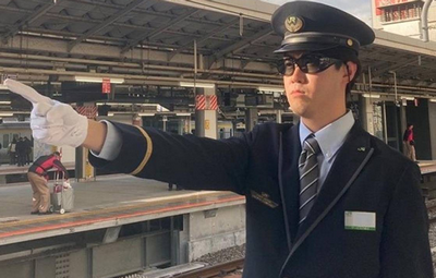 【静岡】強風にあおられて車掌のメガネが… JR東海道線のダイヤに乱れが発生