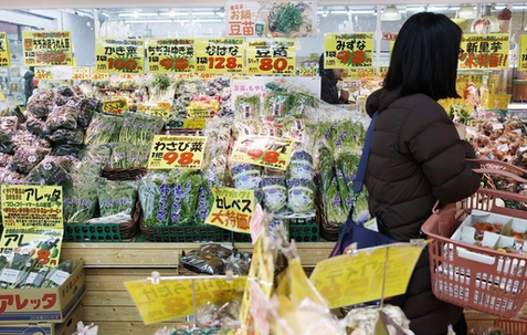 【外食離れ】食品消費税除外で外食業界が懸念　弁当と価格差拡大、戦略影響も