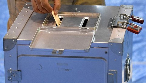 【兵庫】「想定外」期日前投票所バレンタインで使えず　チョコ売り場に　尼崎