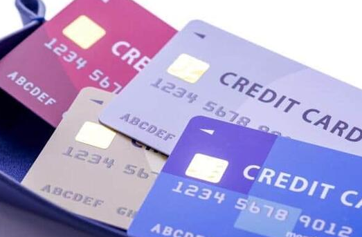 満員電車で5cm近づくだけでも盗まれる？クレカ不正被害額が過去最多　盗まれる手口と対策