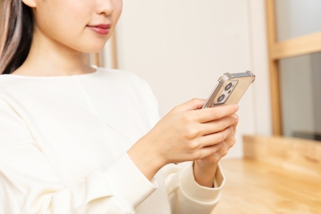 この画像の右下が読める奴、ガチでやばいぞ→