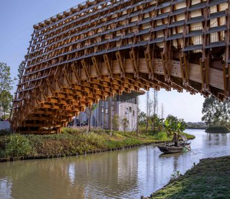 【超画像】「⛔この橋は木造のため自動車は通行できません」👈これ木造に見える？