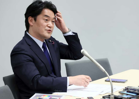 立民・小西「政治活動名目で新聞の全国広告を行うのは選挙の公平に反する」　X民「じゃあこれは？」