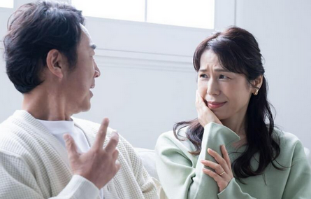 【お金】今の子育て世代は「児童手当3万円」「給付金2万円」「大学は無償化」と“優遇されすぎ”に感じます。物価が上がってるにしても、今50代の私の頃より“余裕”がありますよね？