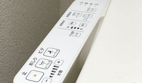 【トイレ】「おじさんが使うイメージ」「外出先は怖すぎて無理」…意外と多い？ウォシュレット「拒否派」の本音