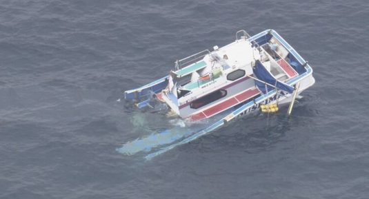 【三重】貨物船と遊漁船が衝突 13人が海に投げ出される 2人心肺停止 2人行方不明 9人ケガか 遊漁船は2つに割れて"沈没" 鳥羽市