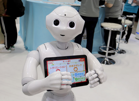【朗報】「ペッパーくん」ギネス認定　世界初の量産型人型ロボ　商業施設で案内役、介護現場で会話