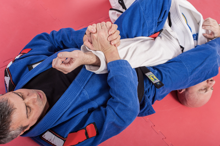 高市首相「熱心な支持者と握手した時に強く引っ張られて手を痛めた」ＮＨＫ日曜討論を欠席→午後の演説は参加