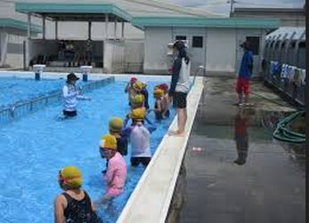 【動画あり】プールの時間に水着や下着を1年以上盗み続けた犯人が捕まる