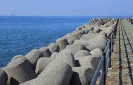 【兵庫】テトラポットで遺体見つかる　釣りに来ていた高校生2人が発見し通報 　顔の骨が見えるほど損傷し大部分が白骨化