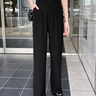 【学生服】女子向けスラックス導入しても全く着用されない学校も…「ジェンダーが強調されすぎて、ためらうケースある」