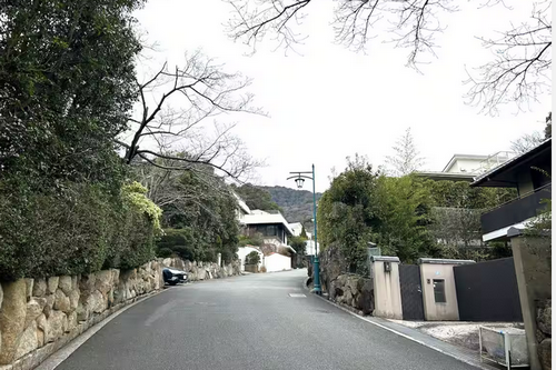 【中国人】超高級住宅街「芦屋六麓荘」中国人が触手、トラブルも　文京区の名門小は3割が中国ルーツ