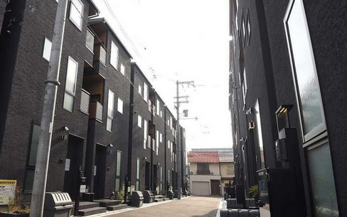 【経済】「どんどん増えてるよ」地元女性も驚く 大阪・西成でチャイナ民泊が乱立　中国資本が流入