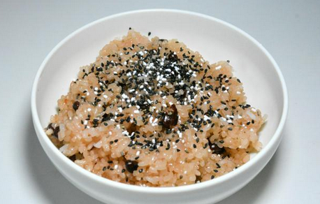 【福島】卒業祝いの給食に赤飯、震災15年と重なり2100食分廃棄