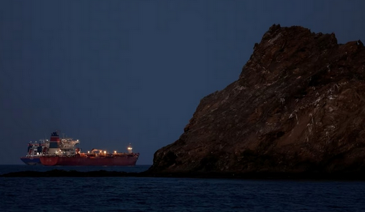 【国際】イラン、一部石油タンカーのホルムズ海峡通過を認める案検討　人民元での決済が条件