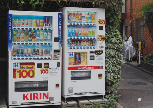 【自動販売機事業】ポッカが事業売却、ダイドーは「2万台の自販機」を撤去…「マイボトル」や格安PBに勝てない自販機はもう“オワコン”か