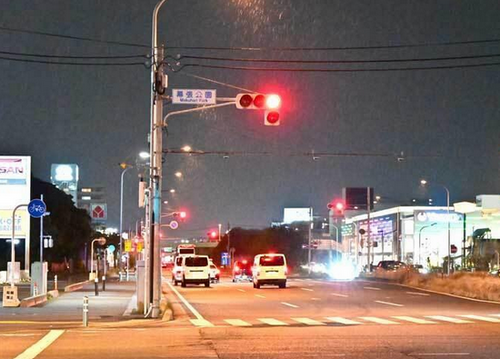 【事故】小学生ぐらいの男児、車2台にはねられ死亡　横断歩道を歩行中　千葉の国道14号