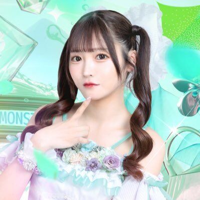 【悲報】31歳アイドルが明かした“スカートの中の現実”www