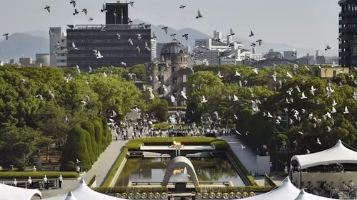 「戦争反対」の絵を投稿したイラストレーター、何故か炎上して謝罪に追い込まれる