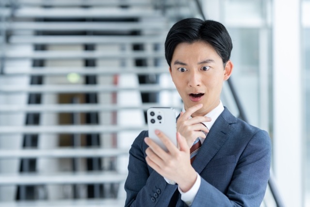 【閲覧注意】世界最大の尿路結石をご覧ください→