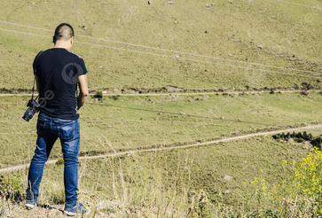 日本人男性、中国人女性の所持品に放尿。警察が捜査