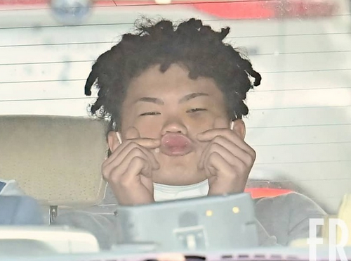 【あまりにバカそうすぎる】カメラに向かって「バキューン！」…強盗予備容疑で“闇バイト”5人逮捕　“質の低下”で狂暴・凶悪化への懸念