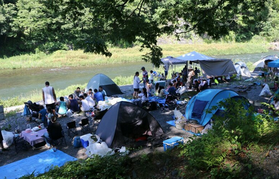 【血まみれの靴下】ヤマビル被害がアウトドアで急増中「血が止まらない」「魔物のよう」ヒル増加に「シカ」や「キョン」が関係か