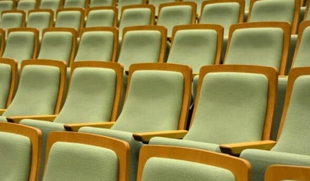 【著しいハラスメント】「若いのに知ったような口を利かれると協力する気が…」市委託業者が女性劇団員を「叱責」　劇団訴えも…食い違う主張