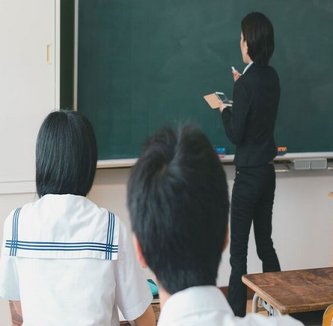 【教育】「もう小学校で英語を教えないで…」中学校教師から悲痛な叫び、中学生の英語力が大きく低下する深刻