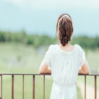 男が本気で好きな女にだけ見せる無意識の行動→